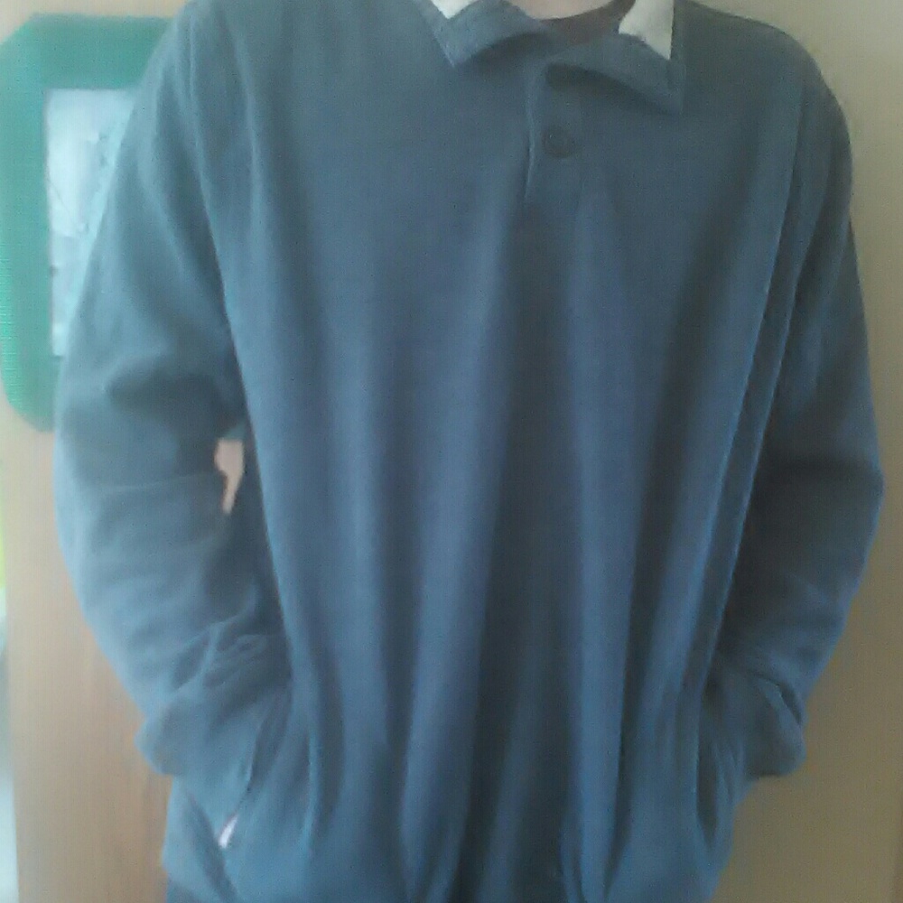 Sweatshirt with Wool Coller